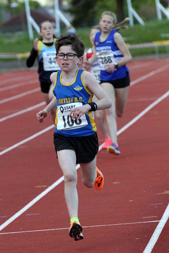 800 metres, 2021 North East Grand Prix No. 2, Monkton, Wednesday, May 19th. Photo: David T. Hewitson/Sports for All Pics